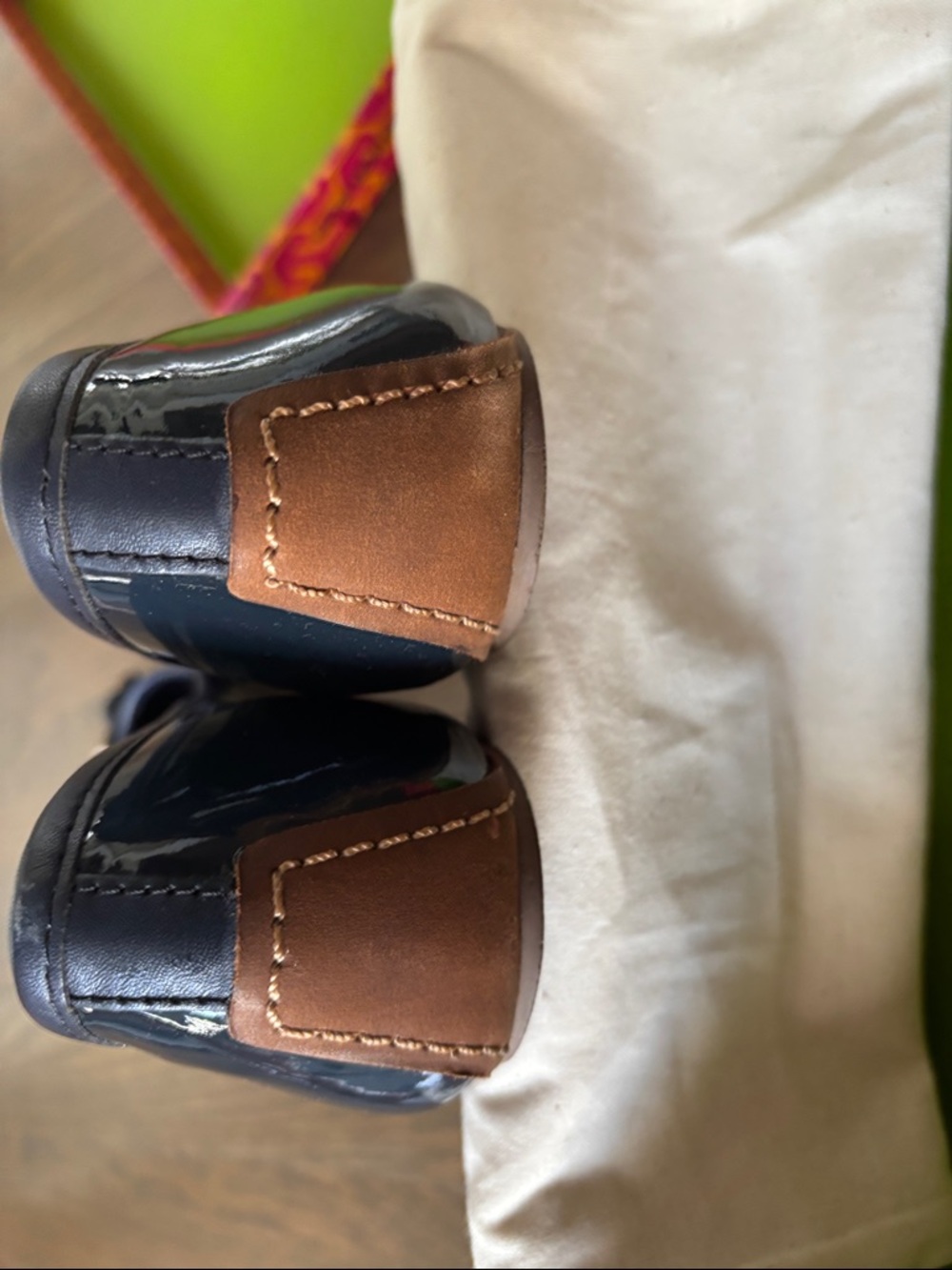 Tory Burch Navy Patent Logo Ballet Flats with Gold Emblem - Picture 4 of 5